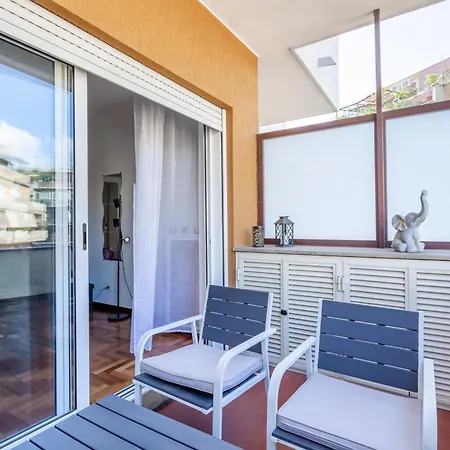 Vatican Hills Apartment *